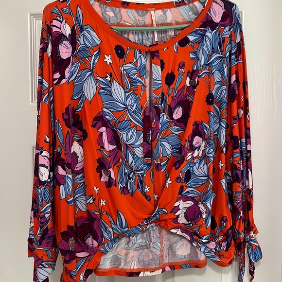 Blouse - Picture 1 of 5